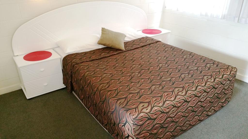 A&A Lodge Motel Emerald Phòng bức ảnh