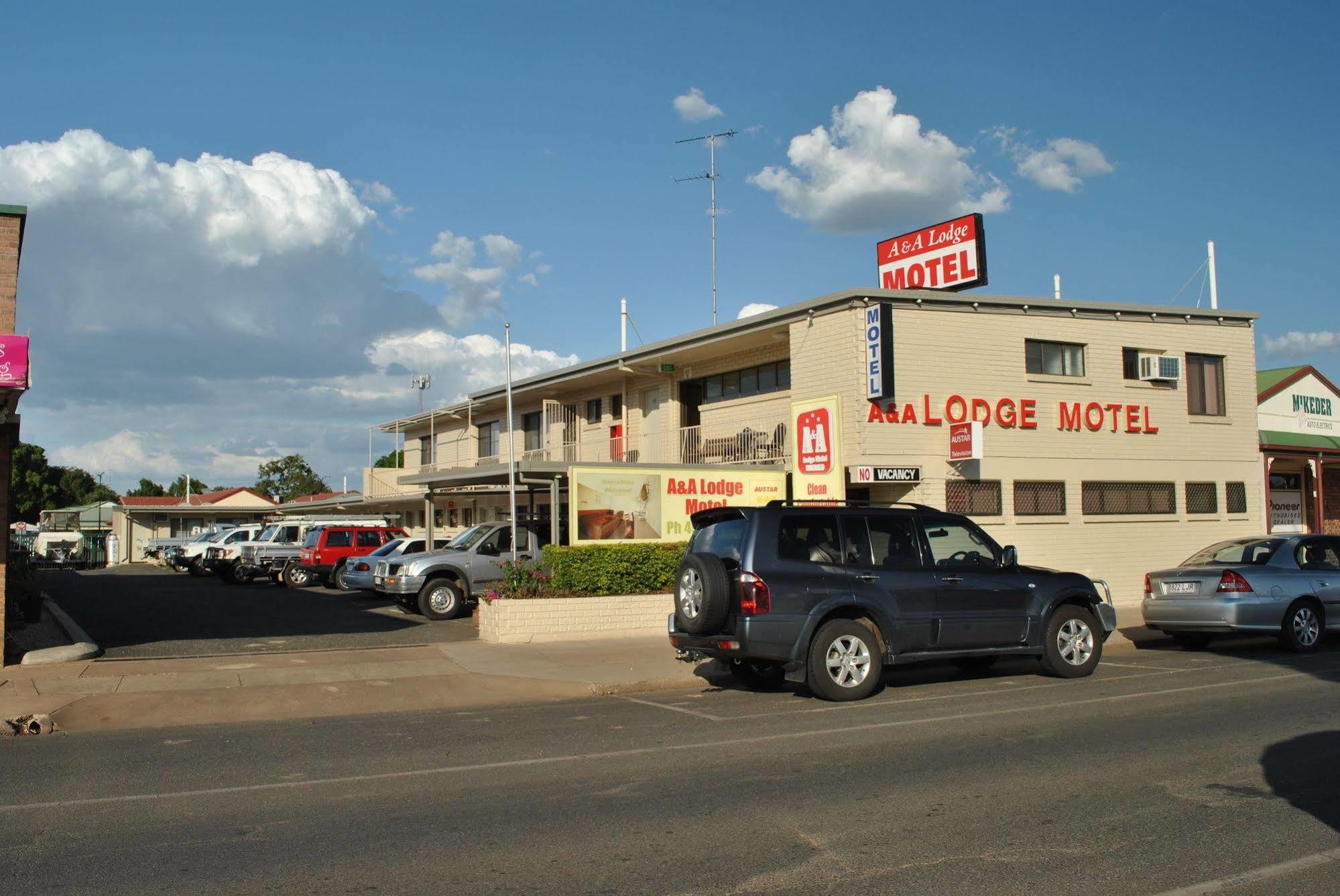 A&A Lodge Motel Emerald Ngoại thất bức ảnh