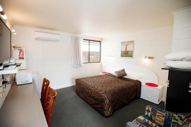 A&A Lodge Motel Emerald Ngoại thất bức ảnh